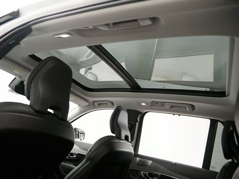 Certified 2024 Volvo XC90 B6 Ultimate AWD/4WD image 23