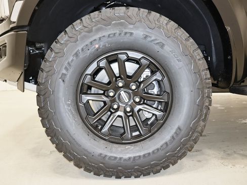 New 2025 Ford F150 Raptor image 38