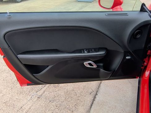 Used 2021 Dodge Challenger R/T Scat Pack RWD image 11
