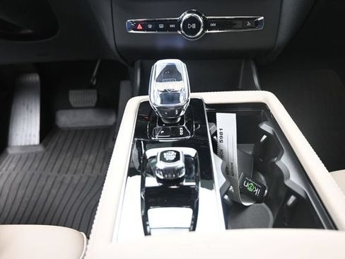 Certified 2026 Volvo XC90 B6 Plus w/ Protection Package Premier AWD/4WD image 13