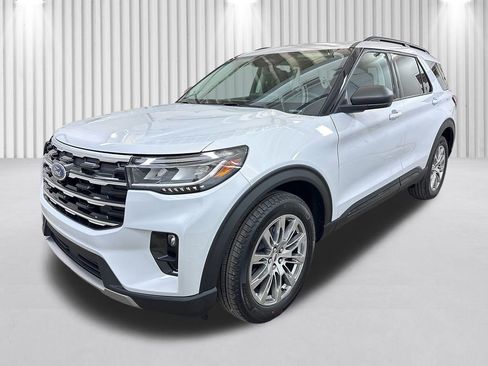 New 2026 Ford Explorer Active image 10