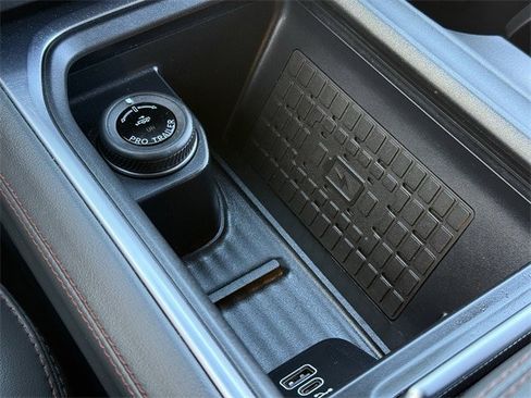 Used 2025 Ford Expedition Active image 21