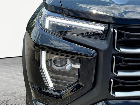 New 2026 GMC Canyon AT4 AWD/4WD image 8