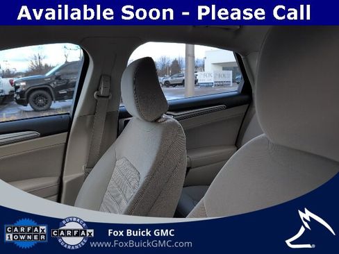 Used 2020 Ford Fusion SE image 9