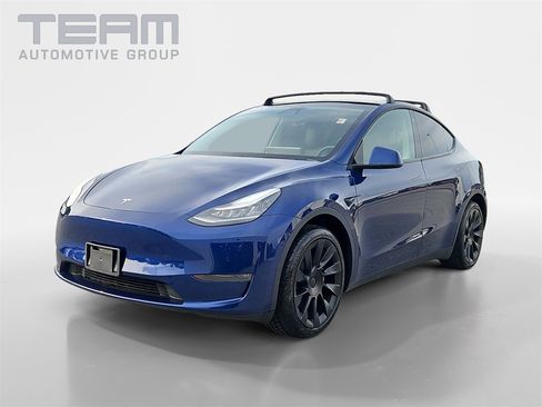Used 2020 Tesla Model Y Long Range image 3