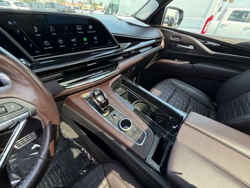 Used 2024 Cadillac Escalade V AWD/4WD image 32