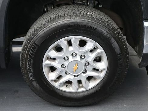 Used 2024 Chevrolet Silverado 2500 LTZ image 39