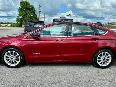 Used 2019 Ford Fusion SE FWD image 5