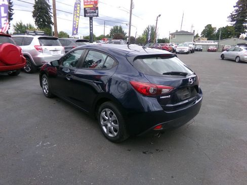 Used 2014 MAZDA MAZDA3 i Sport FWD image 2
