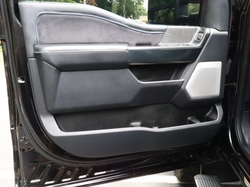 Used 2025 Ford F450 Platinum w/ FX4 Off-Road Package AWD/4WD image 19