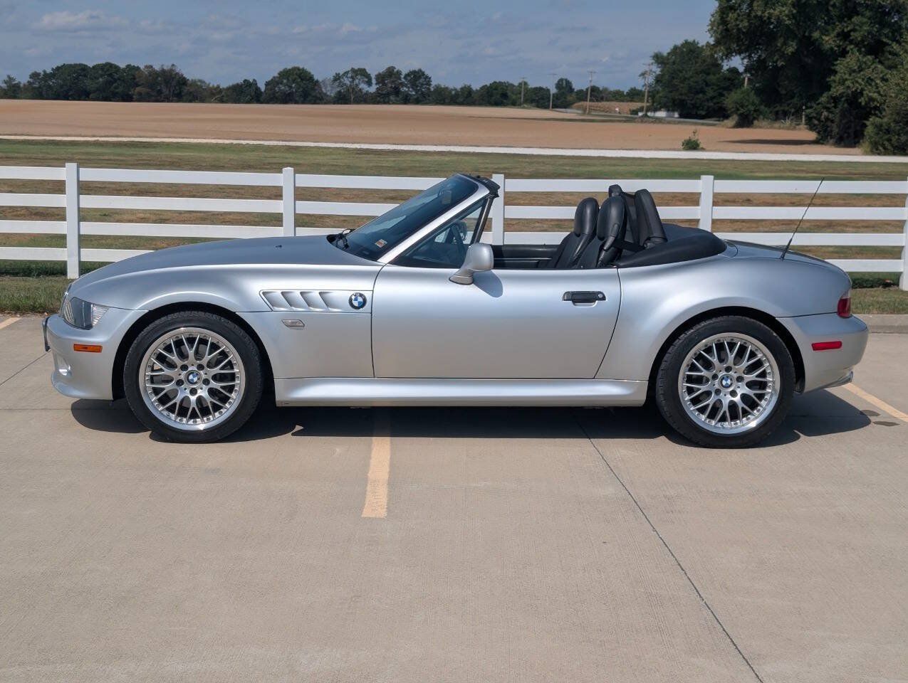 Used 2001 BMW Z3 3.0i RWD image 5