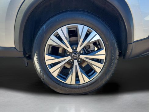 Used 2022 Nissan Rogue SV image 7