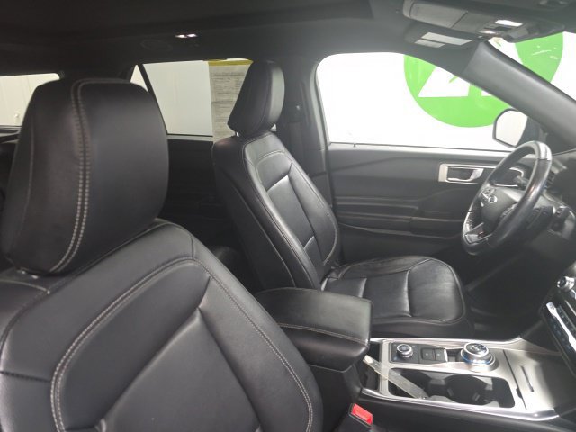 Used 2020 Ford Explorer XLT w/ Equipment Group 202A AWD/4WD image 23