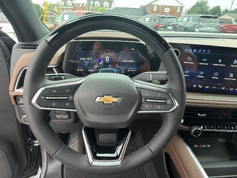 New 2026 Chevrolet Suburban High Country AWD/4WD image 25