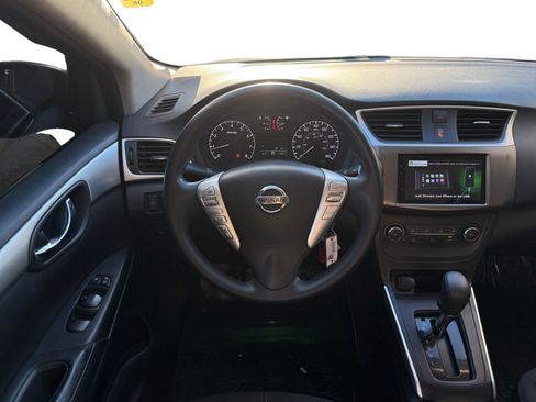 Used 2016 Nissan Sentra S image 12