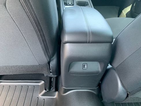 Used 2025 Nissan Sentra SV FWD image 23