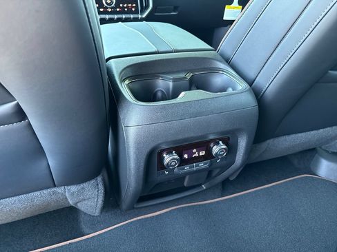 New 2026 GMC Acadia AT4 w/ Luxury Package AWD/4WD image 37