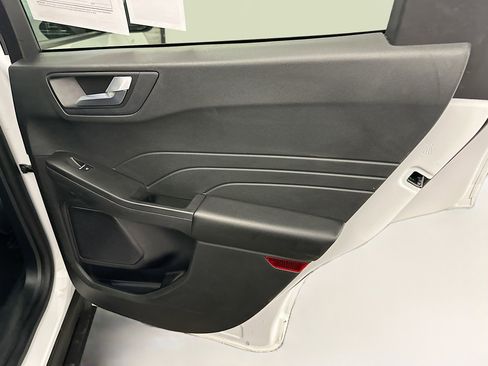 Used 2023 Ford Escape ST-Line image 31