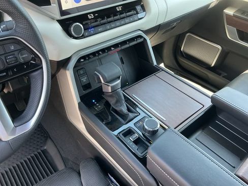 Certified 2025 Toyota Tundra Capstone AWD/4WD image 18