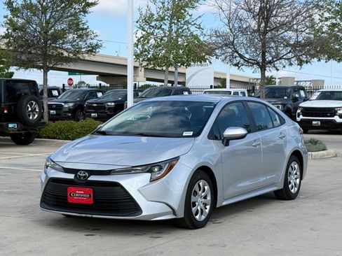Used 2024 Toyota Corolla LE FWD image 6