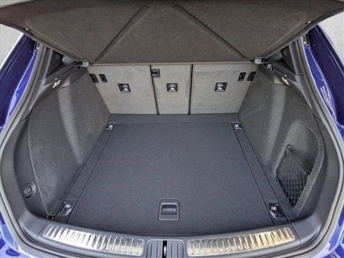 Certified 2025 Porsche Macan image 23