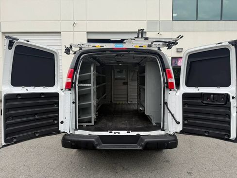 Used 2019 Chevrolet Express 2500 w/ Driver Convenience Package RWD image 16