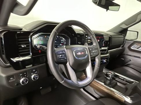 Used 2023 GMC Sierra 1500 Elevation w/ Preferred Package AWD/4WD image 13