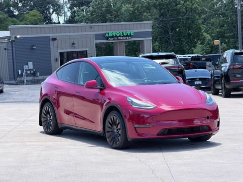Used 2022 Tesla Model Y Long Range AWD/4WD image 39