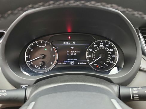 Used 2023 INFINITI QX50 Luxe FWD image 9