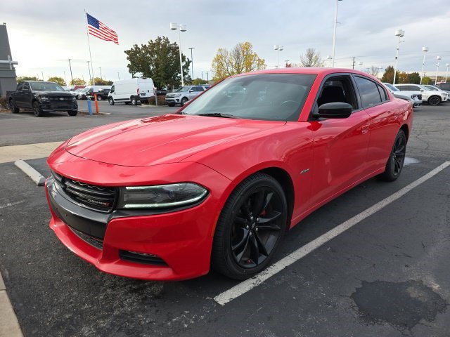 Used 2017 Dodge Charger R/T w/ Blacktop Package RWD image 8