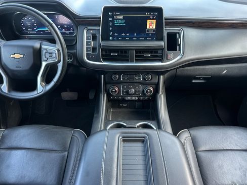 Used 2024 Chevrolet Suburban Premier AWD/4WD image 15