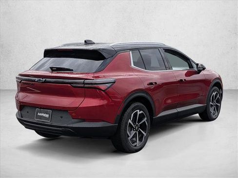 New 2026 Chevrolet Equinox EV LT image 2