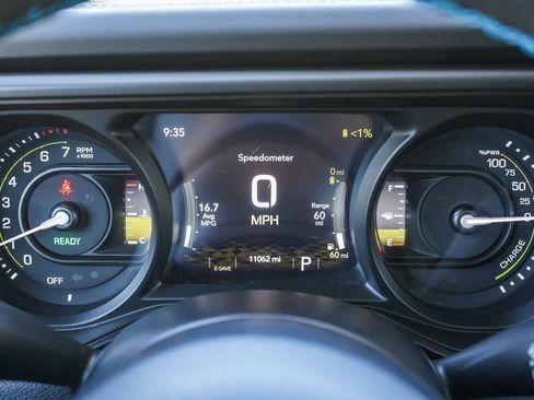 Used 2025 Jeep Wrangler Unlimited Rubicon 4xe w/ Convenience Group AWD/4WD image 22