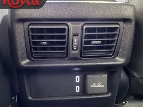 Used 2025 Toyota 4Runner TRD Off-Road Premium AWD/4WD image 27