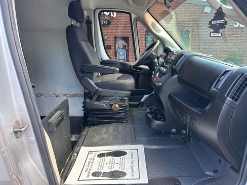 Used 2021 RAM ProMaster 2500 FWD image 13