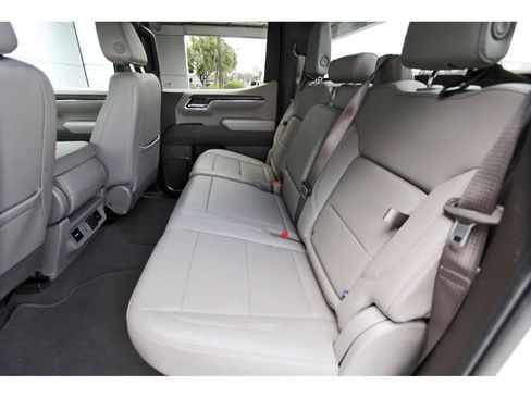 Used 2024 GMC Sierra 1500 SLT image 7