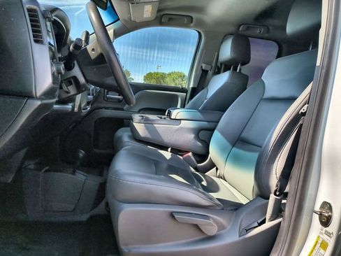Used 2019 Chevrolet Silverado 2500 W/T AWD/4WD image 19