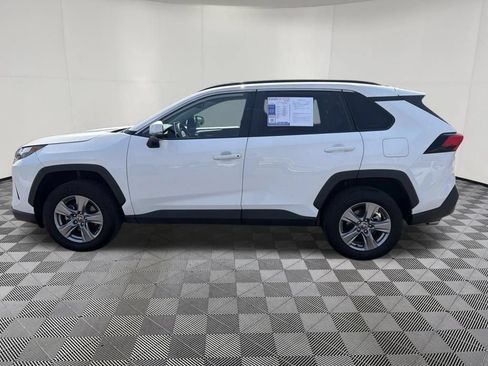 Used 2024 Toyota RAV4 XLE AWD/4WD image 4