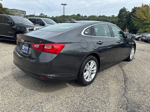 Used 2017 Chevrolet Malibu LT FWD image 6