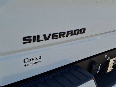 Used 2023 Chevrolet Silverado 1500 Custom AWD/4WD image 30