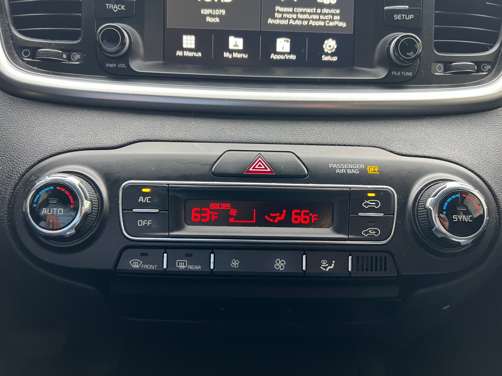 Used 2019 Kia Sorento AWD V6 image 15