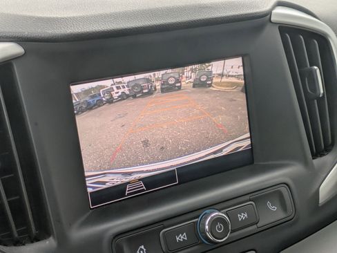 Used 2022 GMC Terrain SLE w/ Driver Convenience Package image 13