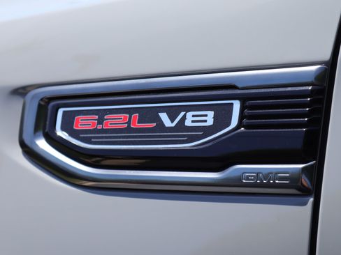 Used 2024 GMC Sierra 1500 AT4 w/ AT4 Preferred Package AWD/4WD image 35