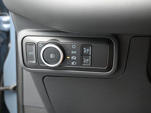 Used 2025 Ford Explorer Active image 13