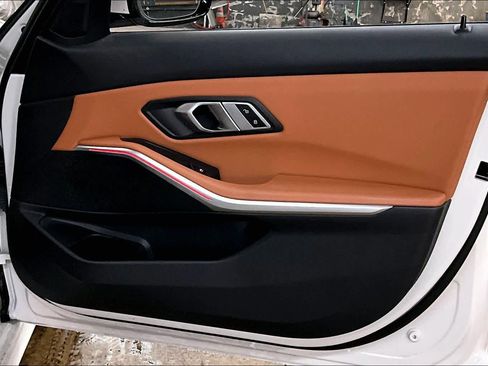 Certified 2023 BMW 330e xDrive w/ Convenience Package image 26