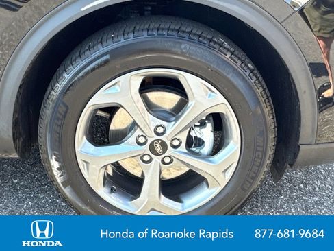 Used 2025 Ford Escape ST-Line FWD image 12