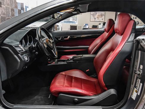 Used 2017 Mercedes-Benz E 550 Cabriolet image 4