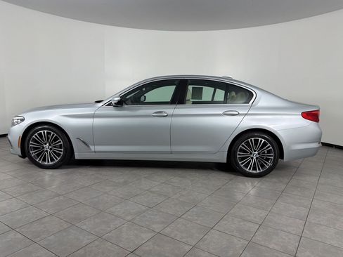 Used 2019 BMW 530i w/ Convenience Package RWD image 2