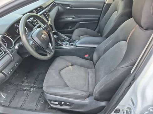 Used 2019 Toyota Camry LE FWD image 12