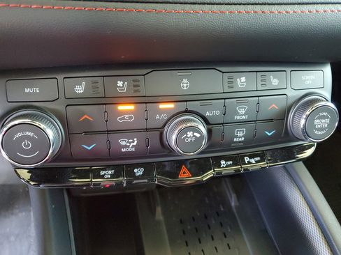 Used 2025 Dodge Durango R/T image 27